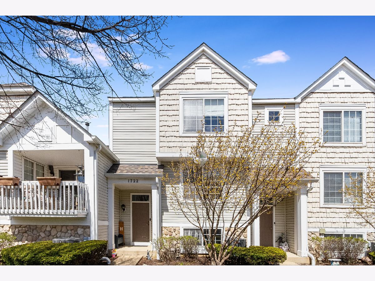 Townhomes Sold Coves Of Harbor Springs Aurora Illinois, 1722 Middlebury