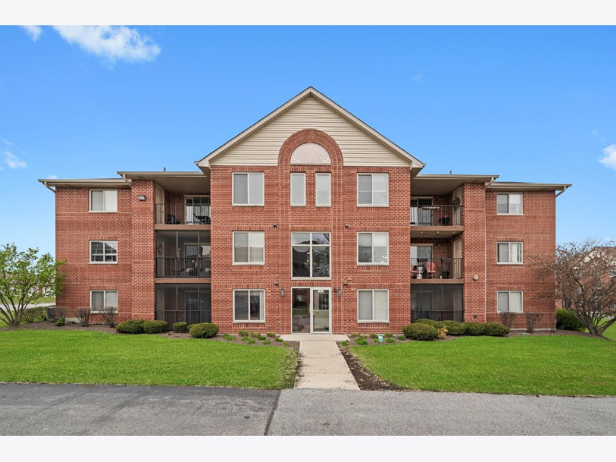 Condos & Townhomes & Homes Sold Heritage Orland Park Illinois, 7020 Heritage
