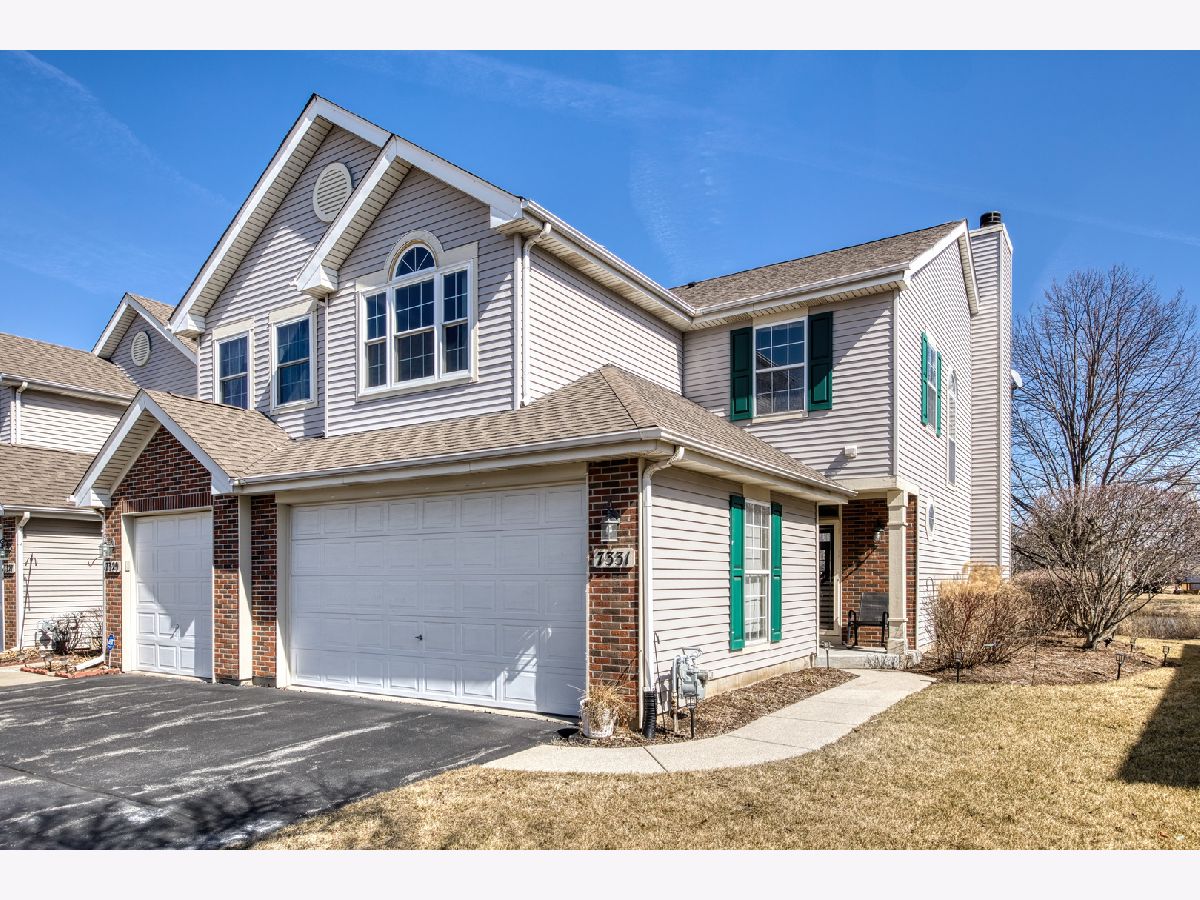 Homes & Townhomes & Condos Sold Kimball Farms Carpentersville Illinois, 7331 Grandview