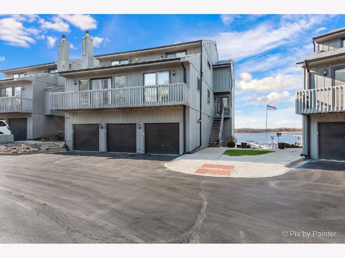Condominiums Sold Diamond Harbor Fox Lake Illinois, 190 Howard