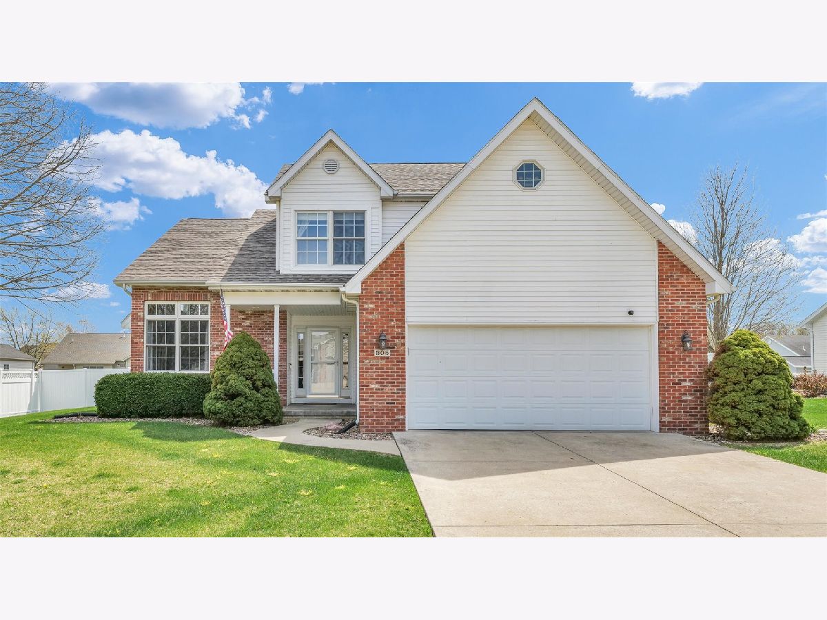  Sold Hudson Illinois, 305 Prairieview