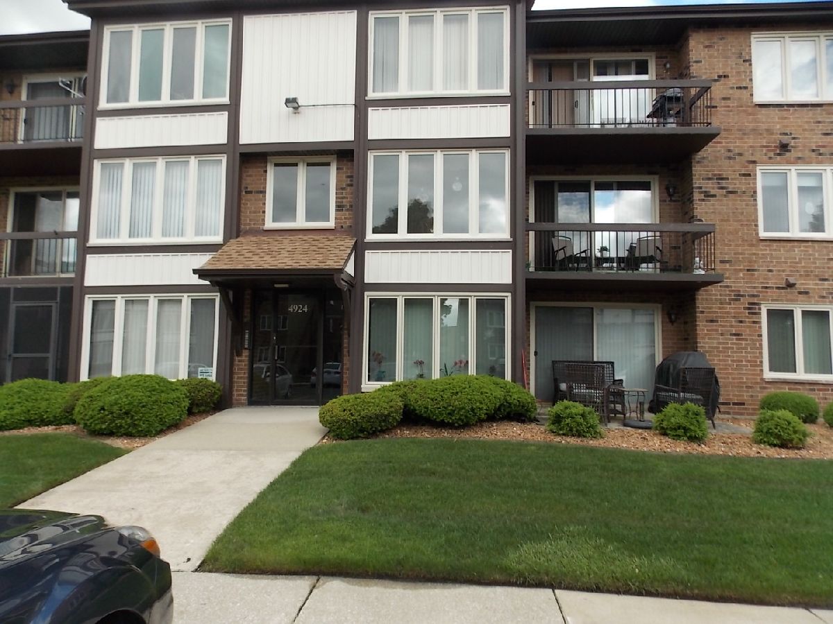  Sold Crestwood Illinois, 4924 Circle