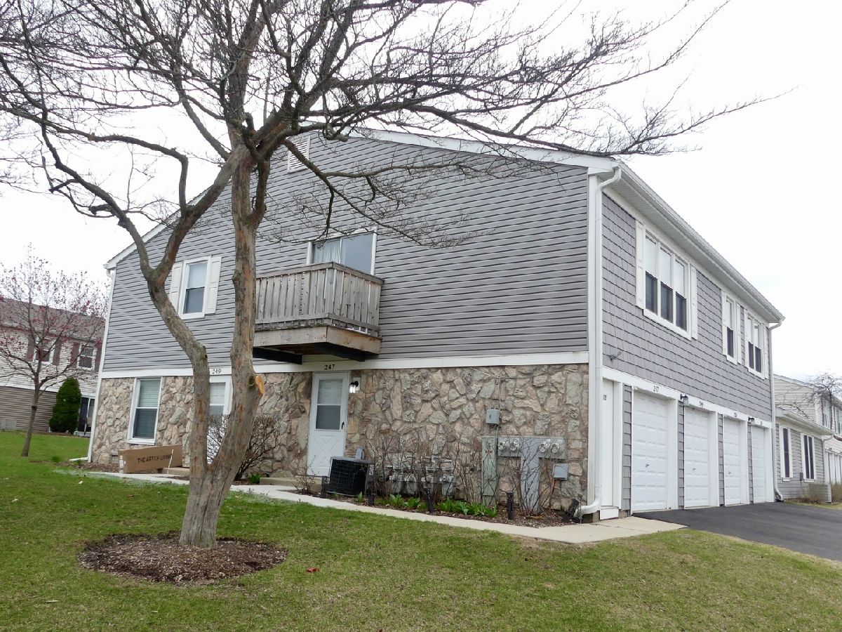 Townhomes & Condos & Homes Rented Nantucket Cove Schaumburg Illinois, 247 Nantucket