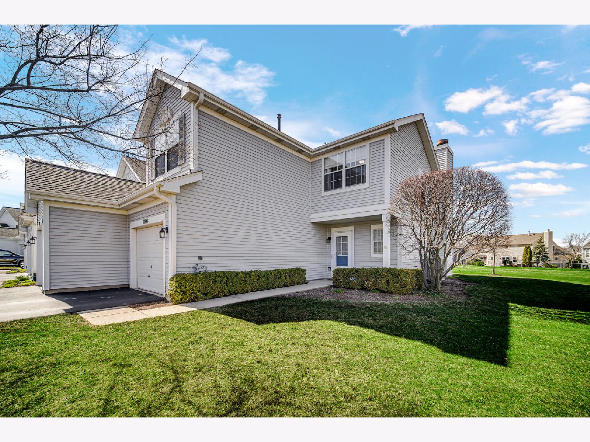 Townhomes & Homes Sold Bridlewood Gurnee Illinois, 17848 Braewick