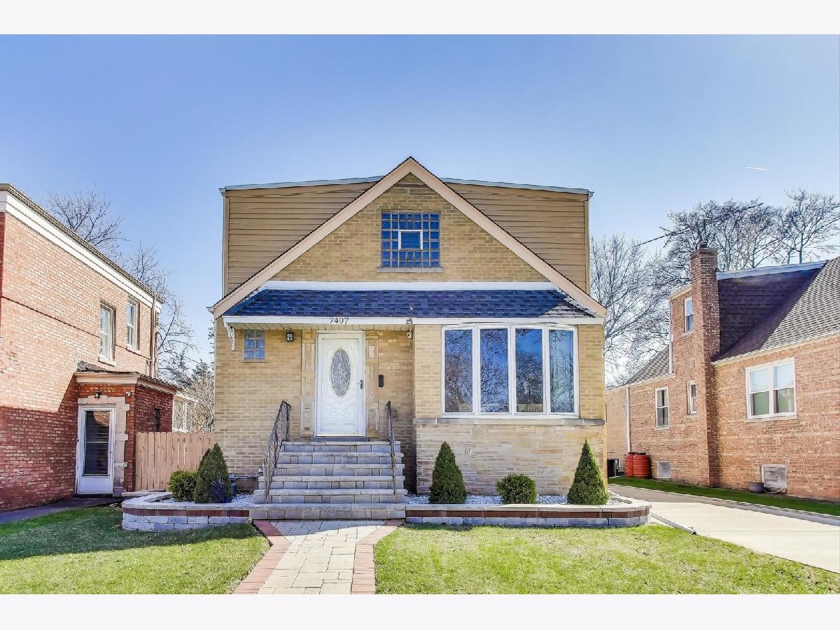 Homes Sold Grennan Heights Niles Illinois, 7407 Main