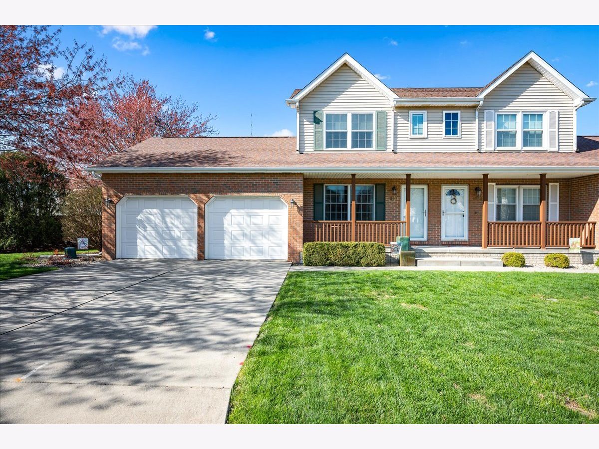 Condos & Townhomes Sold Beacon Hill Normal Illinois, 1326 Beacon Hill