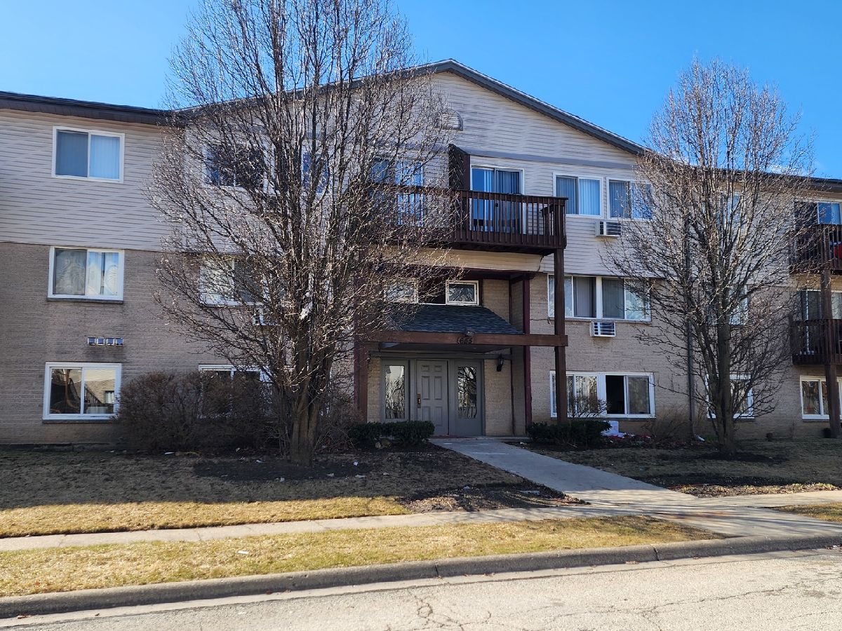Townhomes Sold Diamond Pointe Mundelein Illinois, 655 Deepwoods