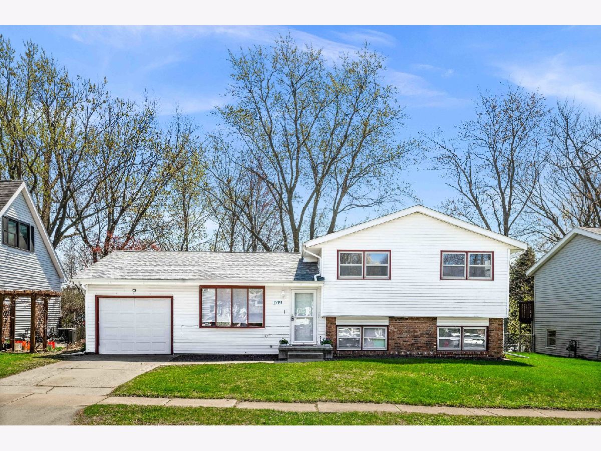 Homes Sold Greenbriar Normal Illinois, 1719 Taft