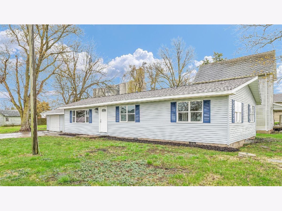 Sold Dewey Illinois, 211 3rd