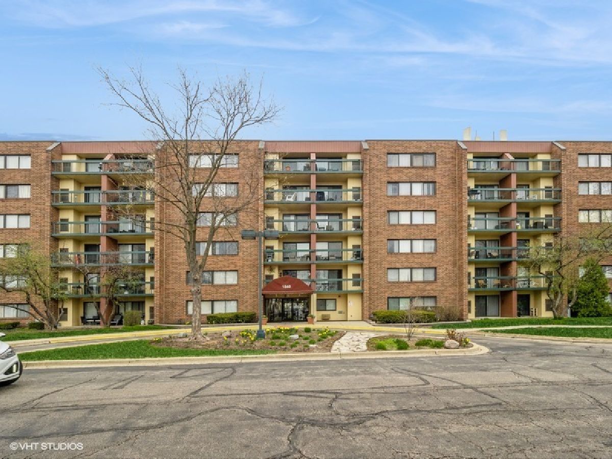 Sold Hoffman Estates Illinois, 1840 Huntington