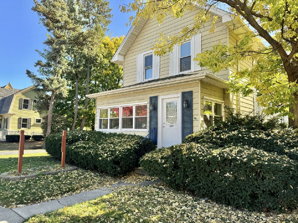  Rented West Dundee Illinois, 509 Main