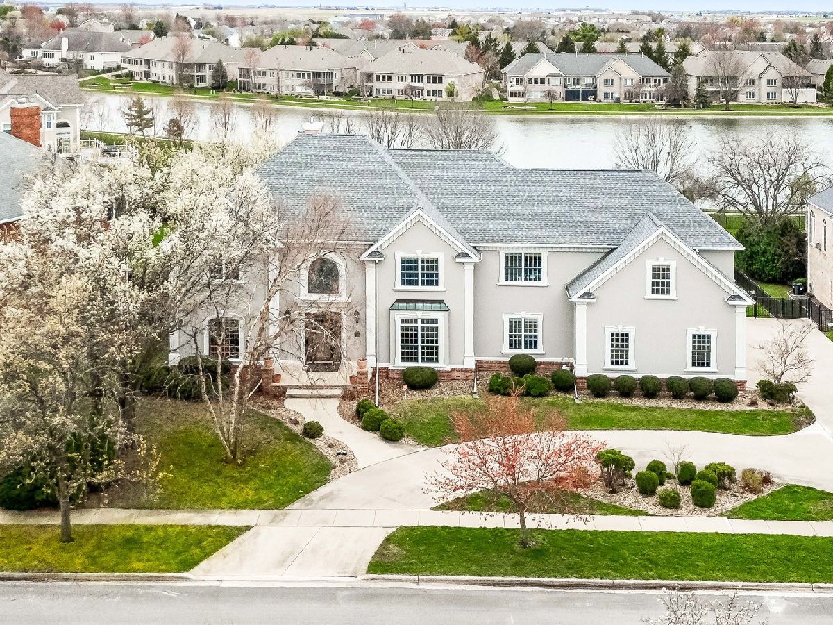 Homes & Condos & Townhomes Sold Hawthorne Ii Bloomington Illinois, 9 Windsong