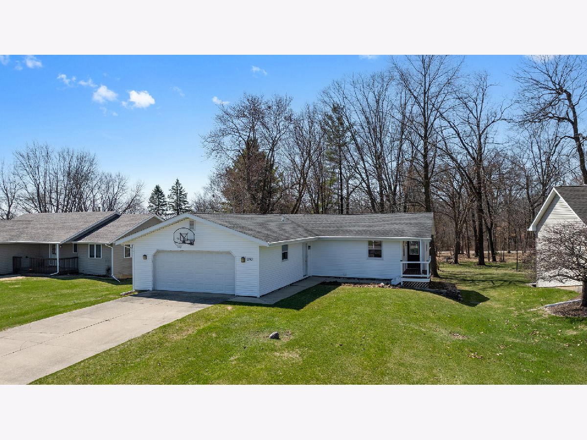  Sold Lake Summerset Illinois, 1292 Lake Summerset