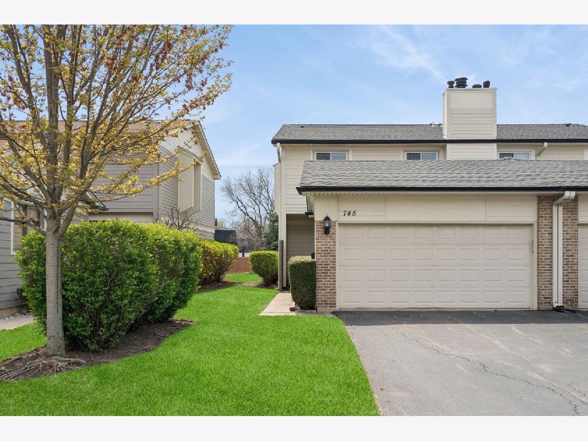 Townhomes Sold Park West Deerfield Illinois, 745 Grouse