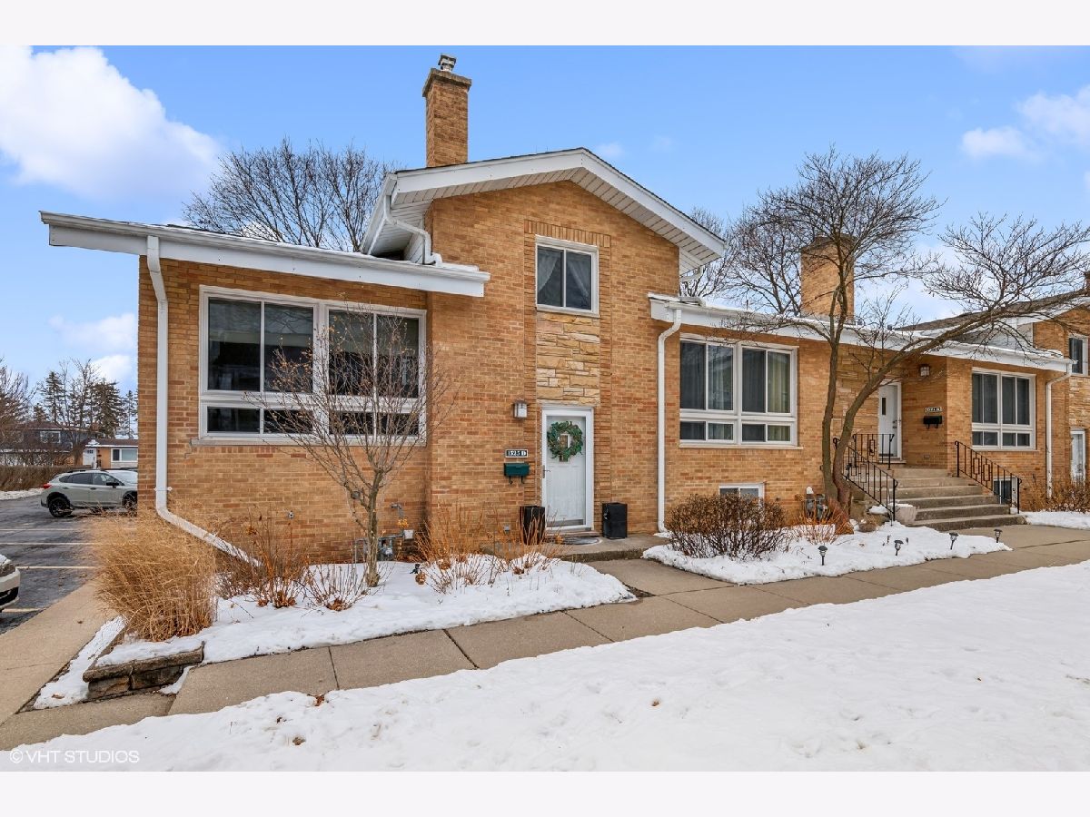 Townhomes Sold 12 Oaks At North Arlington Arlington Heights Illinois, 1525 Arlington Heights