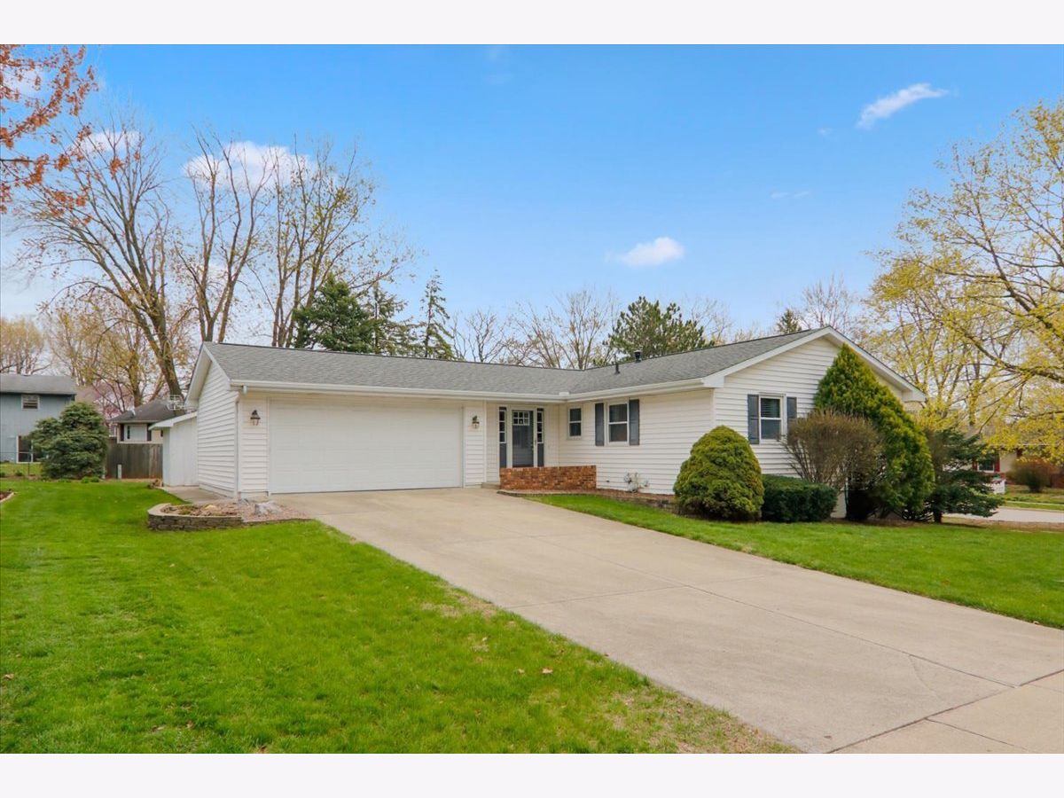 Homes Sold Brookwood Normal Illinois, 720 Lara