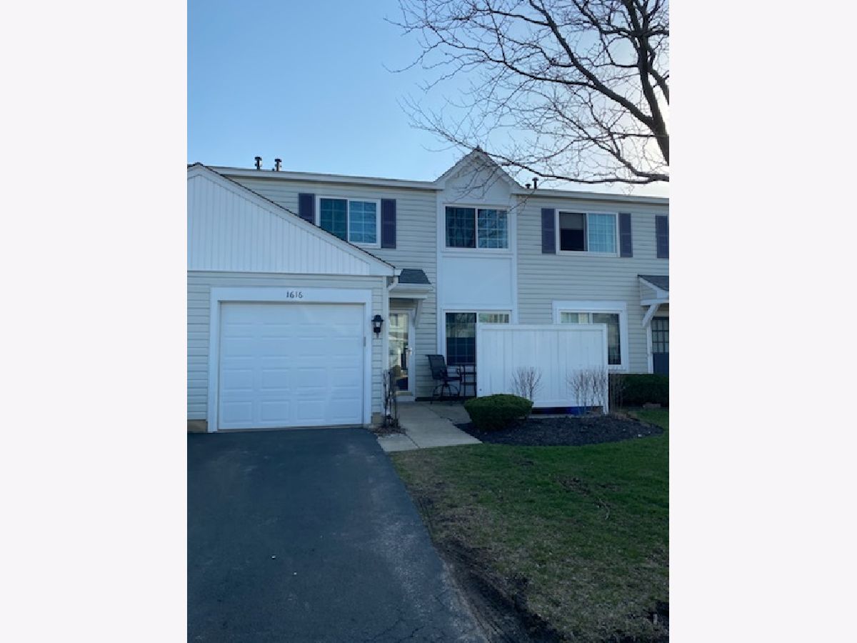 Homes & Townhomes Rented Eagle Pointe Naperville Illinois, 1616 Normantown