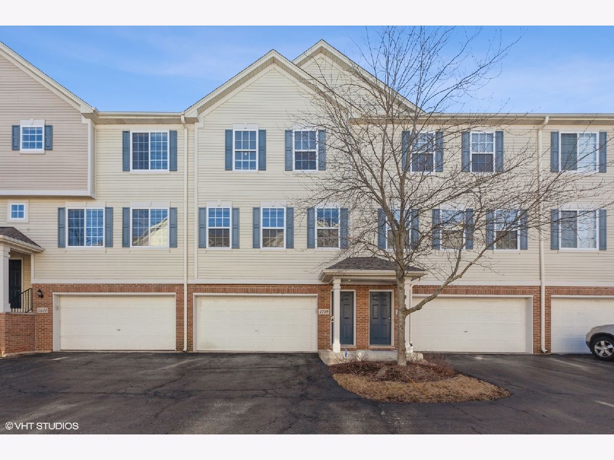  Sold Aurora Illinois, 1799 Indian Hill