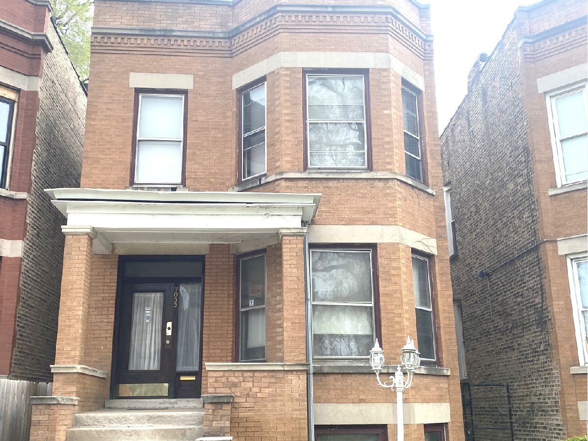  Rented Chicago Illinois, 7033 Emerald