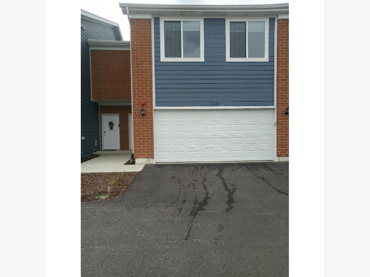 Condos & Townhomes Sold Townes Of Kendall Market Place Yorkville Illinois, 1147 Gillespie