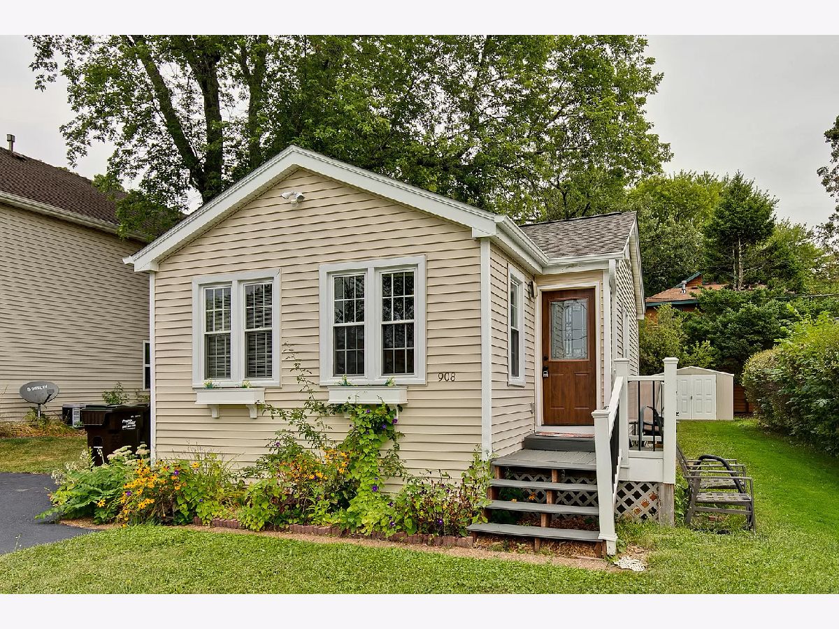 Homes Rented Lake View Villa Wauconda Illinois, 908 Madison