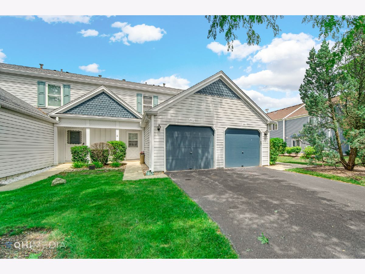 Townhomes Sold Country Oaks Aurora Illinois, 2513 Prairieview
