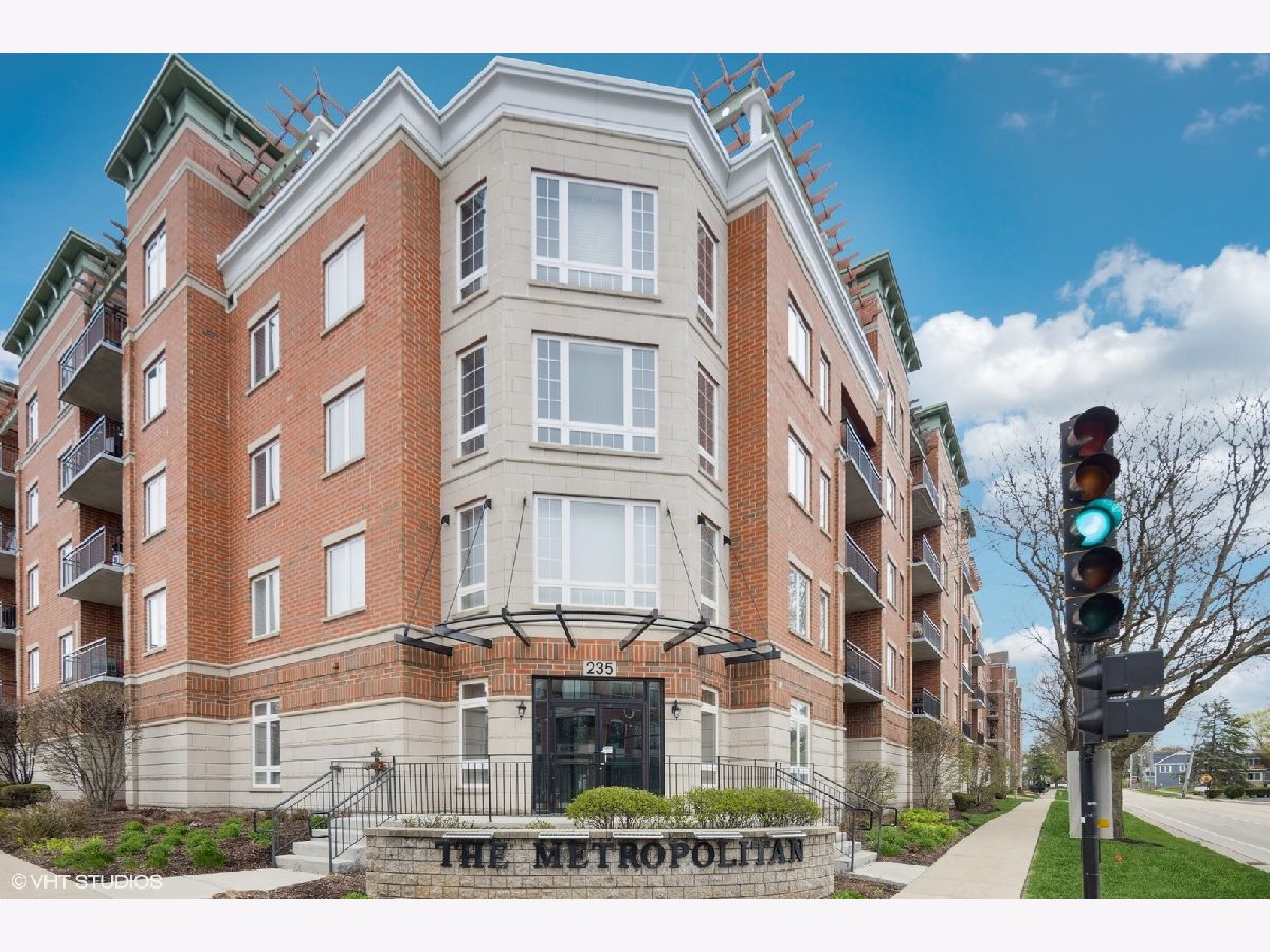 Condominiums Sold The Metropolitan Palatine Illinois, 235 Smith