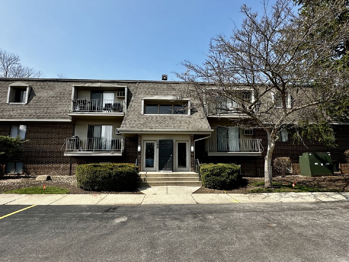 Condominiums Sold Olive Trees Naperville Illinois, 248 Bailey