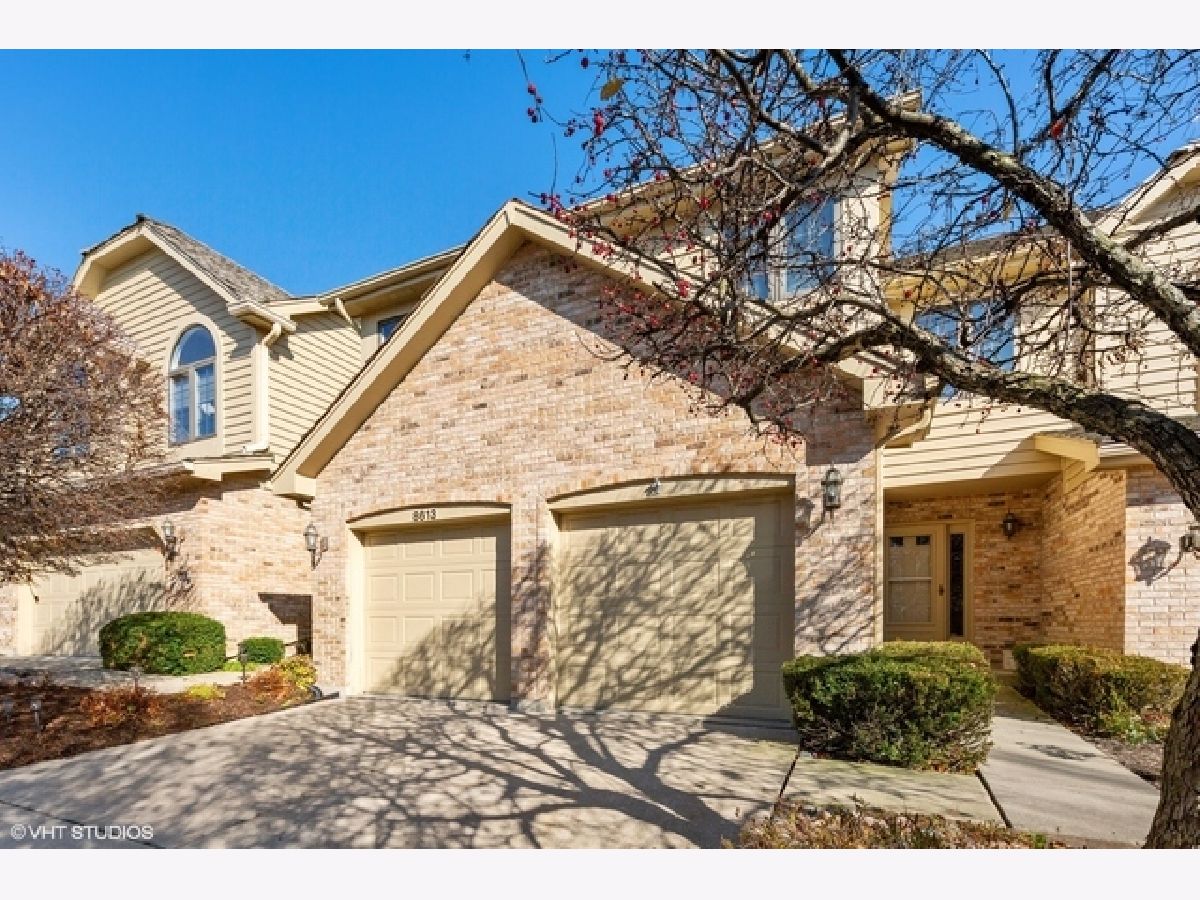  Rented Darien Illinois, 8613 Evergreen