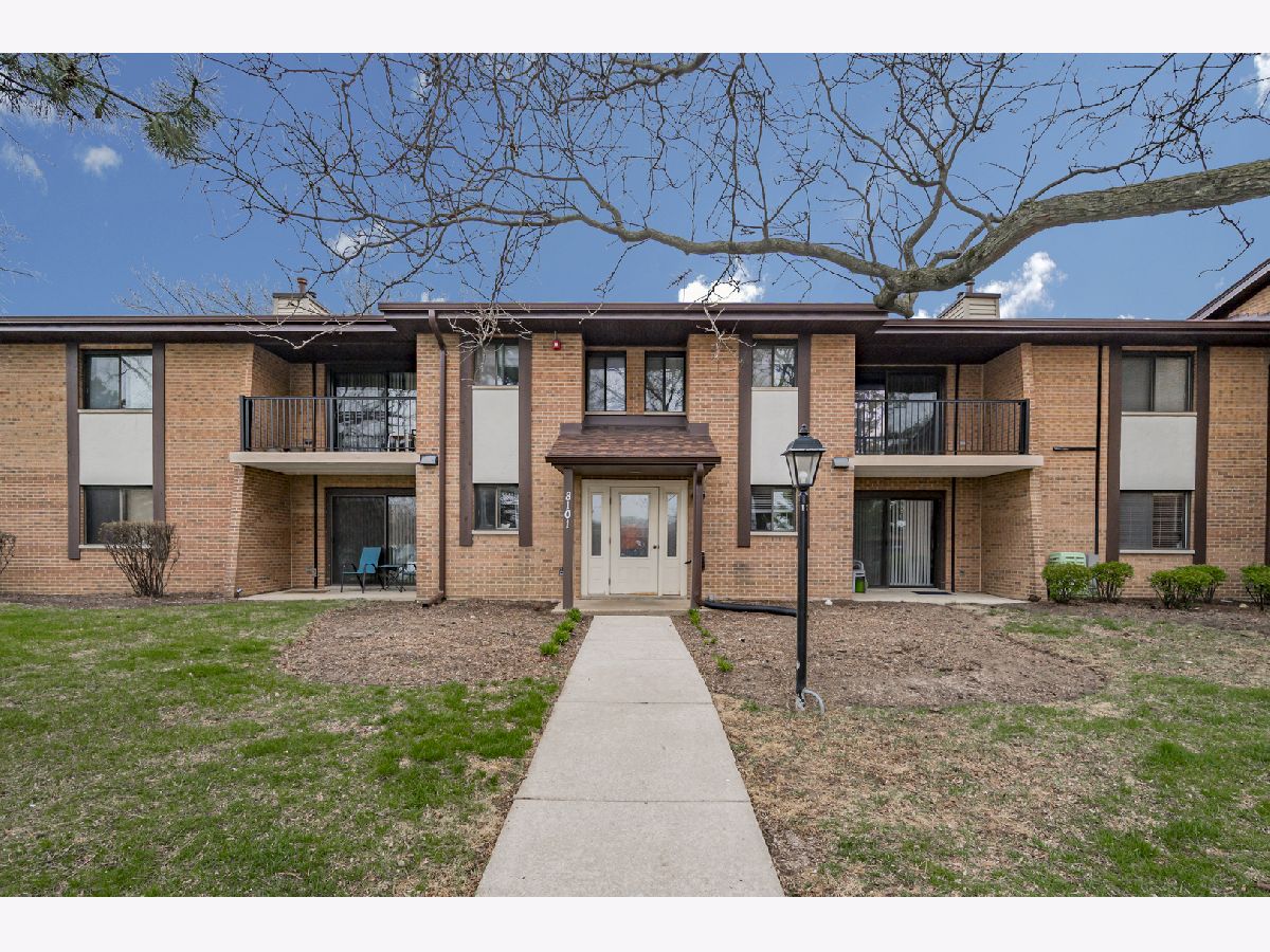 Condominiums Sold Piers Ii Woodridge Illinois, 8101 Piers