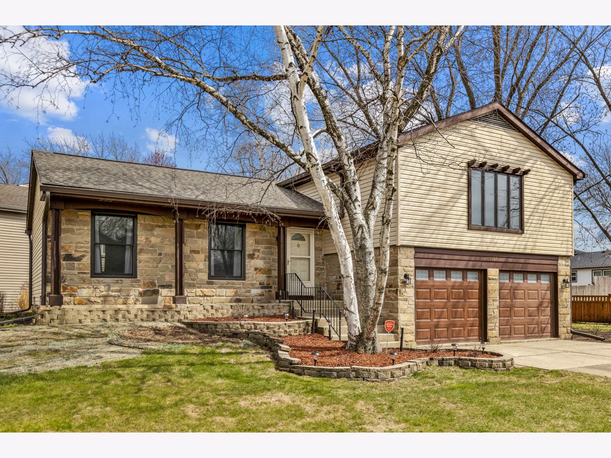 Homes Sold Quail Hollow Bartlett Illinois, 1097 Washington