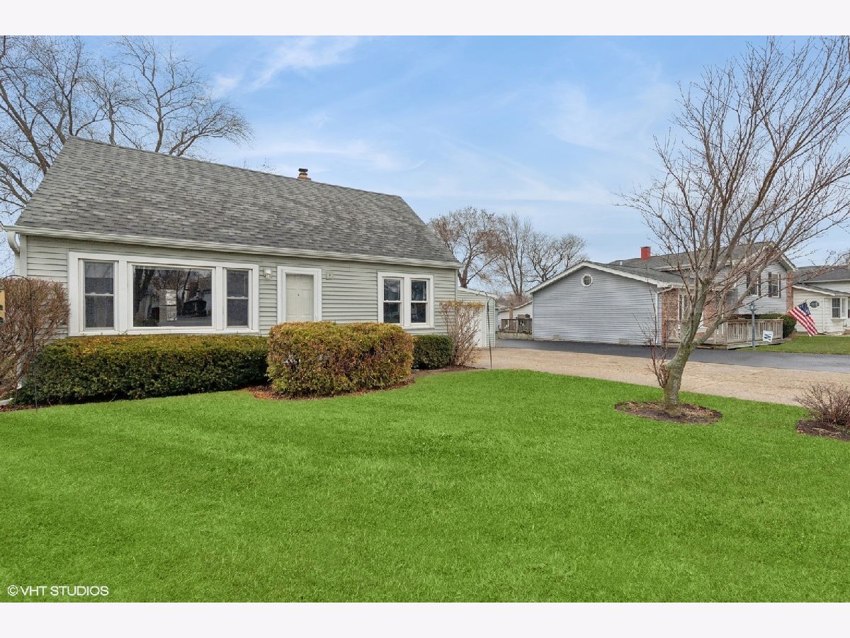 Homes Rented Wildwood Grayslake Illinois, 33235 Park