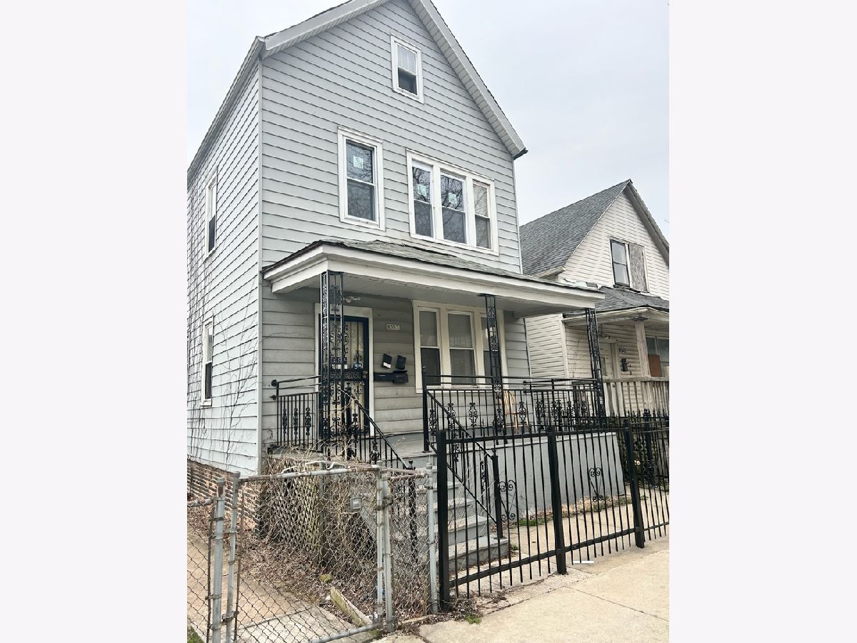 Rented Chicago Illinois, 8353 Brandon