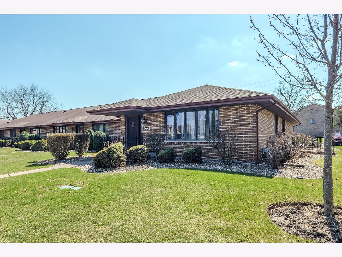 Townhomes & Condos & Homes Sold Eagle Ridge Orland Park Illinois, 10709 Kentucky