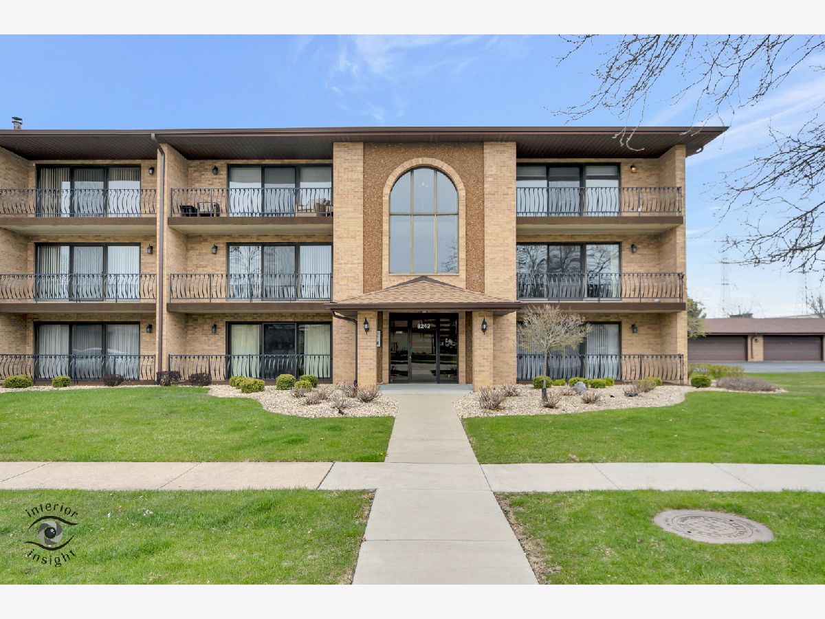 Condos & Townhomes & Homes Sold Clearview Tinley Park Illinois, 8242 160th