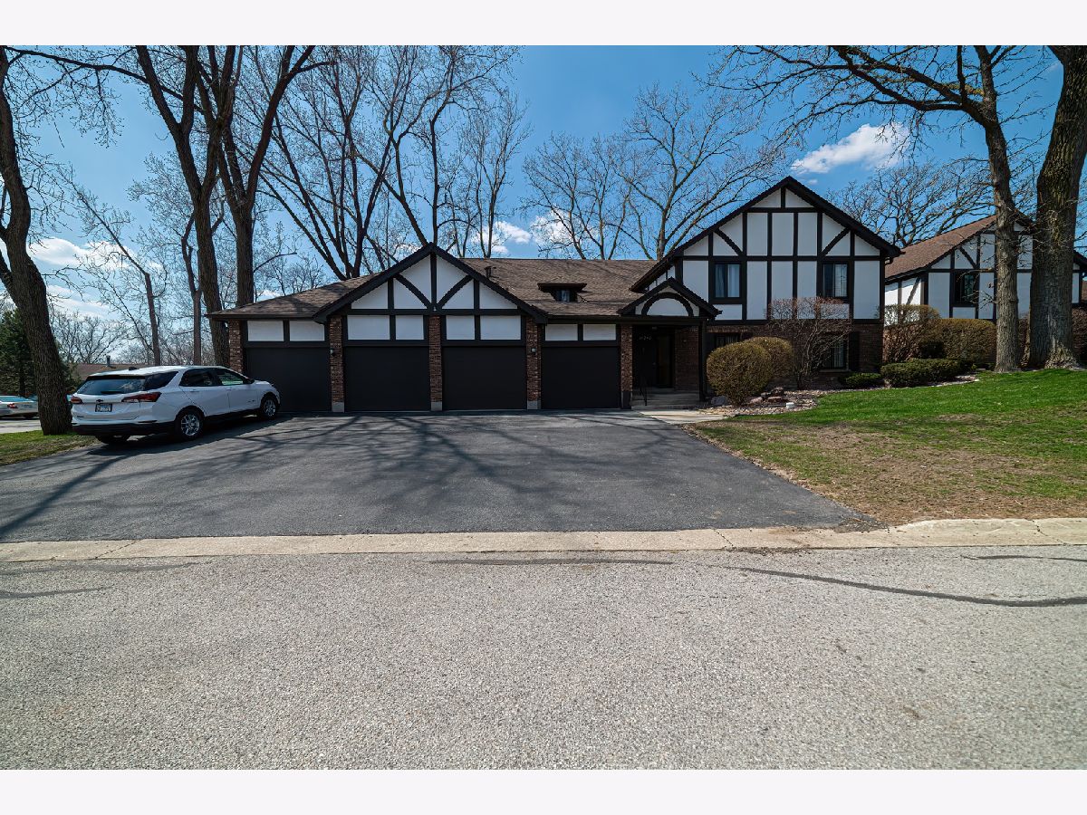 Condominiums Sold The Timbers Palos Hills Illinois, 11240 Cherry