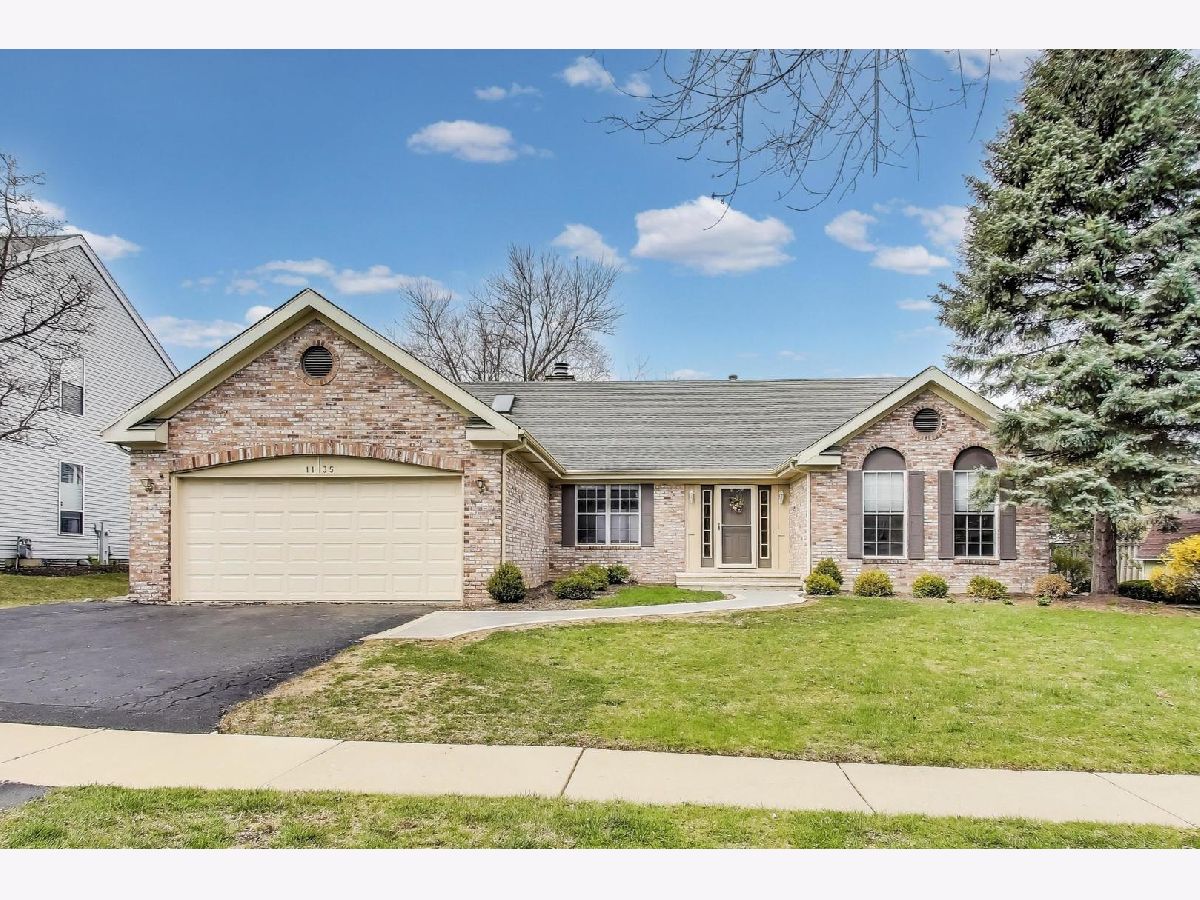 Homes Sold Hunters Ridge Grayslake Illinois, 1135 Hummingbird