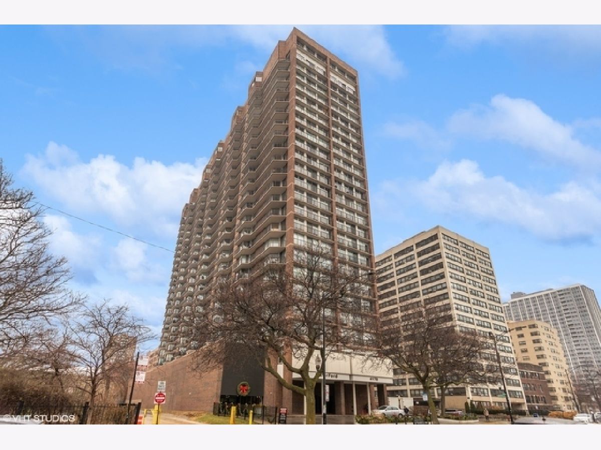 Condominiums Rented The Waterford Chicago Illinois, 4170 Marine