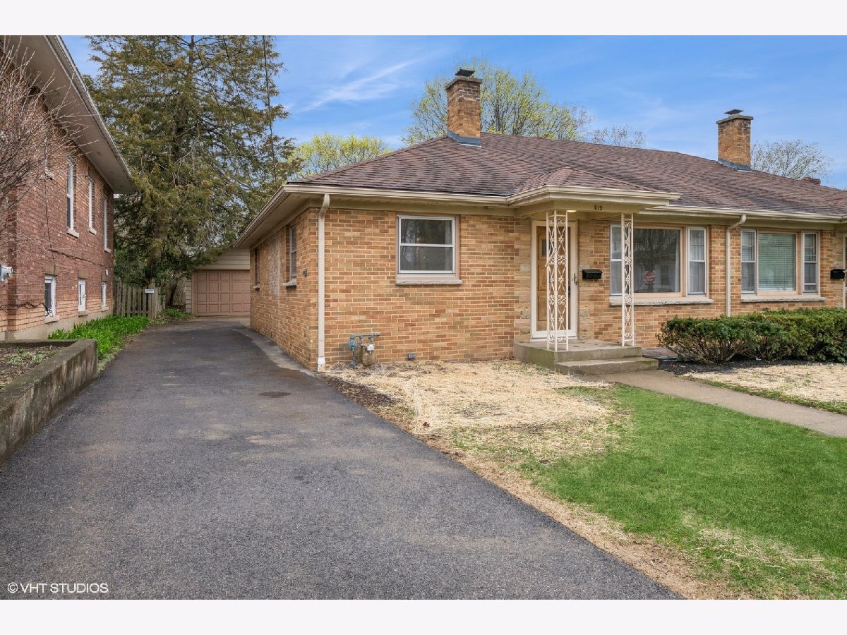 Homes & Townhomes & Condos Rented Barrington Village Barrington Illinois, 419 June
