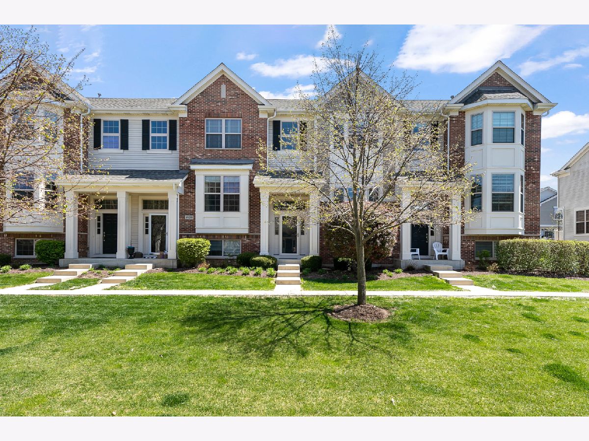 Townhomes Sold Shelburne Farms Winfield Illinois, 0N089 Vermont