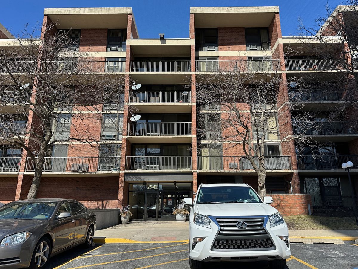 Condos & Townhomes Sold South Commons Chicago Illinois, 2941 Michigan