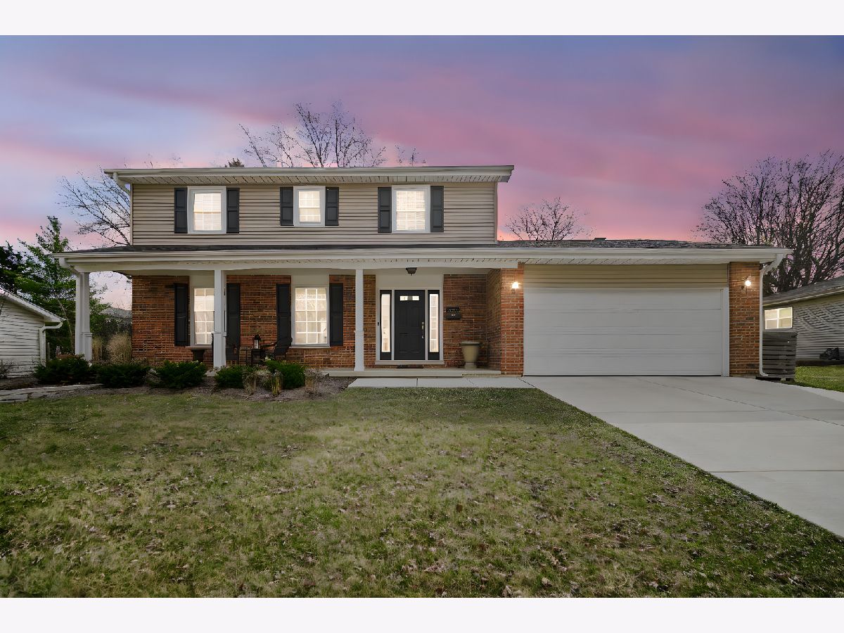 Homes & Townhomes & Condos Sold Briarcliffe Wheaton Illinois, 2005 Brentwood