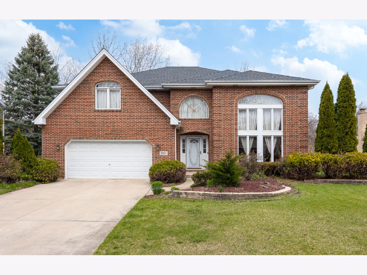 Homes Sold Tara Hill Darien Illinois, 2324 Dunmore