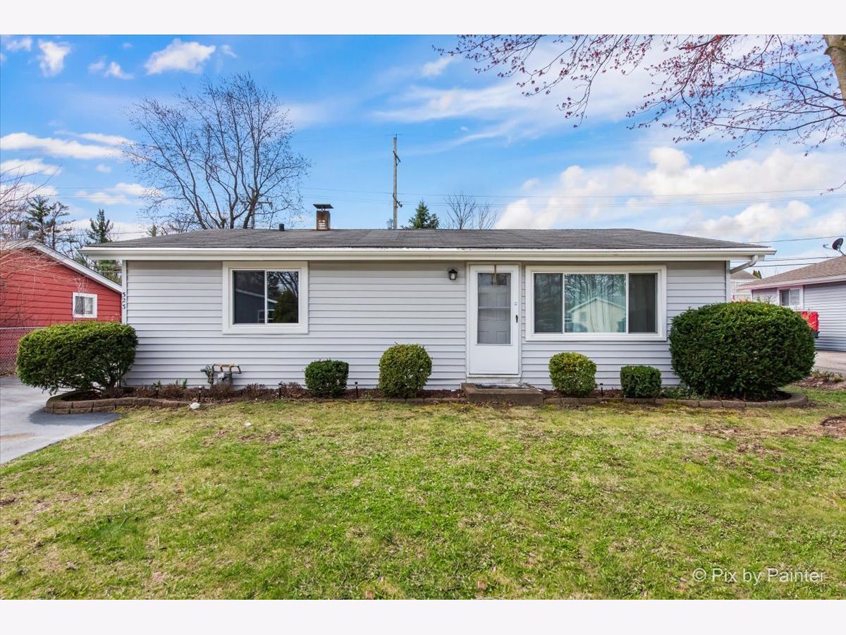 Homes & Townhomes Sold Golf View Highlands Carpentersville Illinois, 323 Delaware
