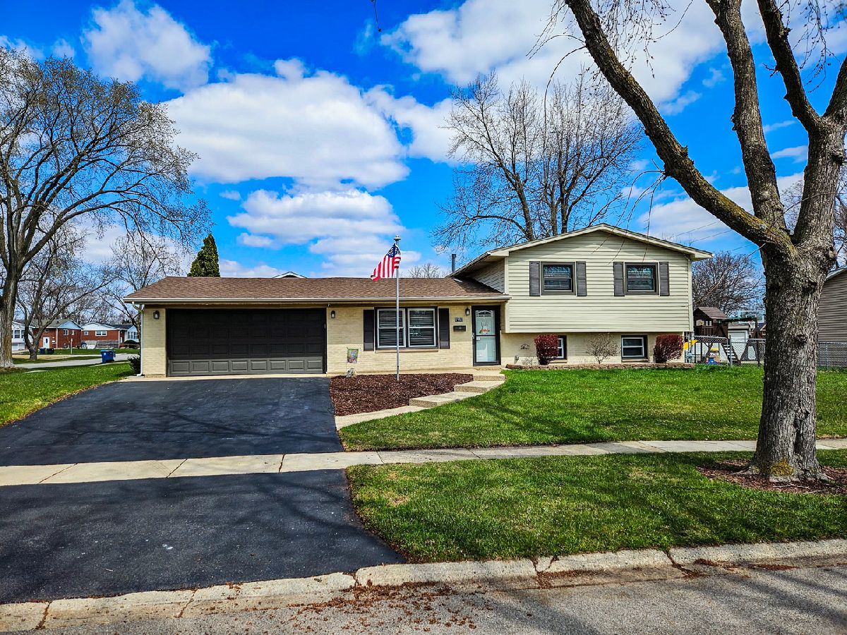 Homes & Townhomes Sold Hanover Highlands Hanover Park Illinois, 1581 Maplewood