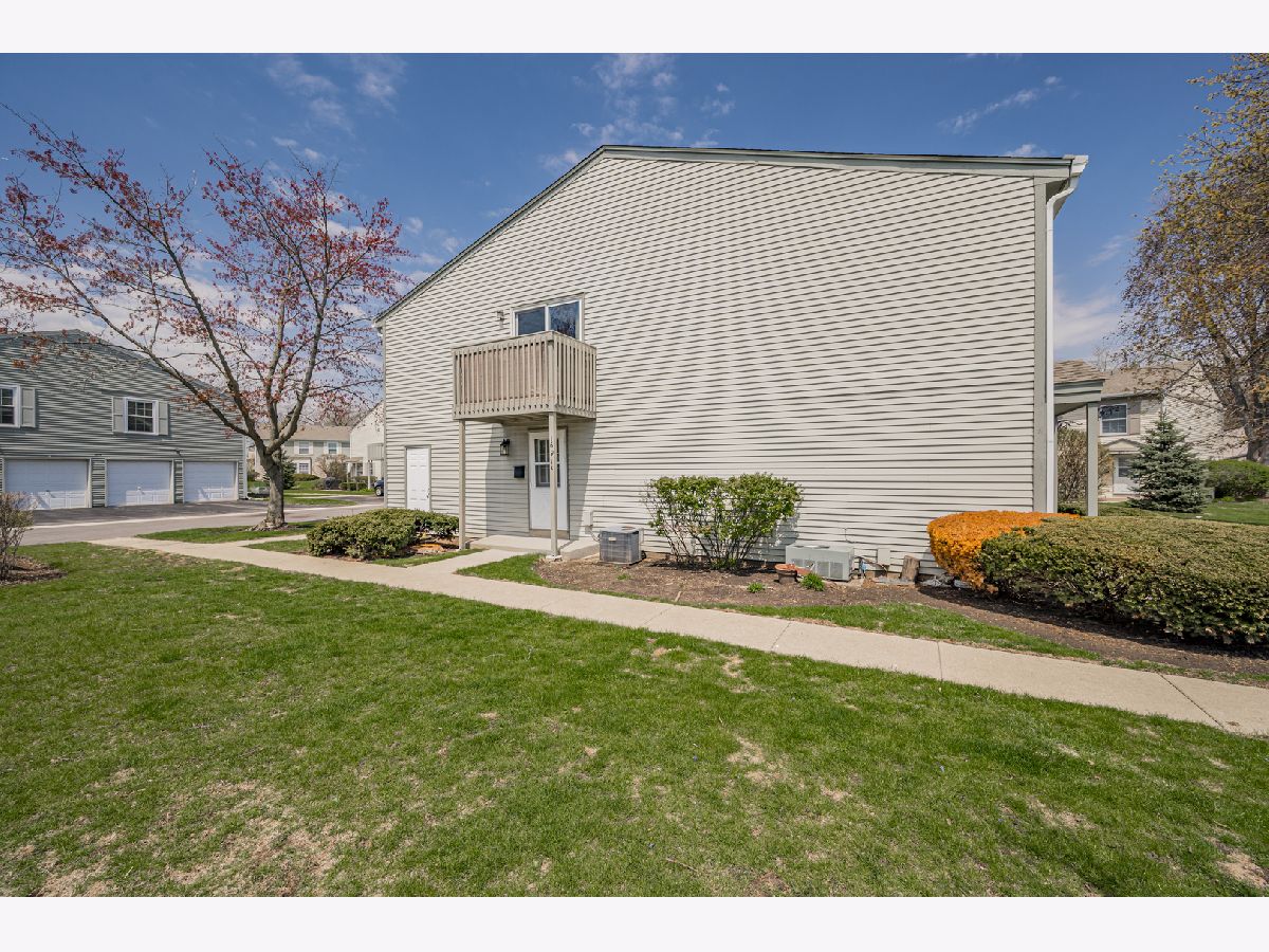 Townhomes & Condos Sold Heritage Lake Estates Wheaton Illinois, 1691 Valley Forge