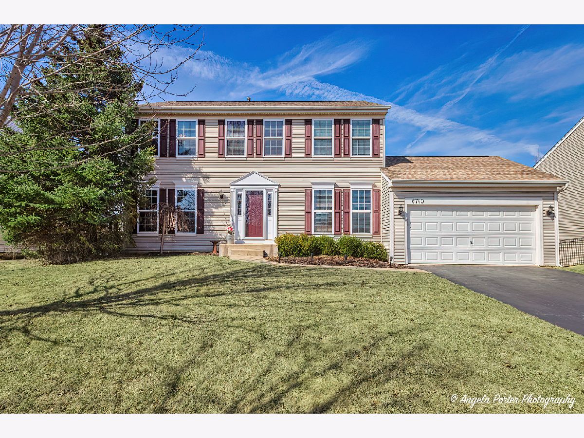 Homes & Townhomes & Condos Sold Legend Lakes Mchenry Illinois, 6740 Homestead