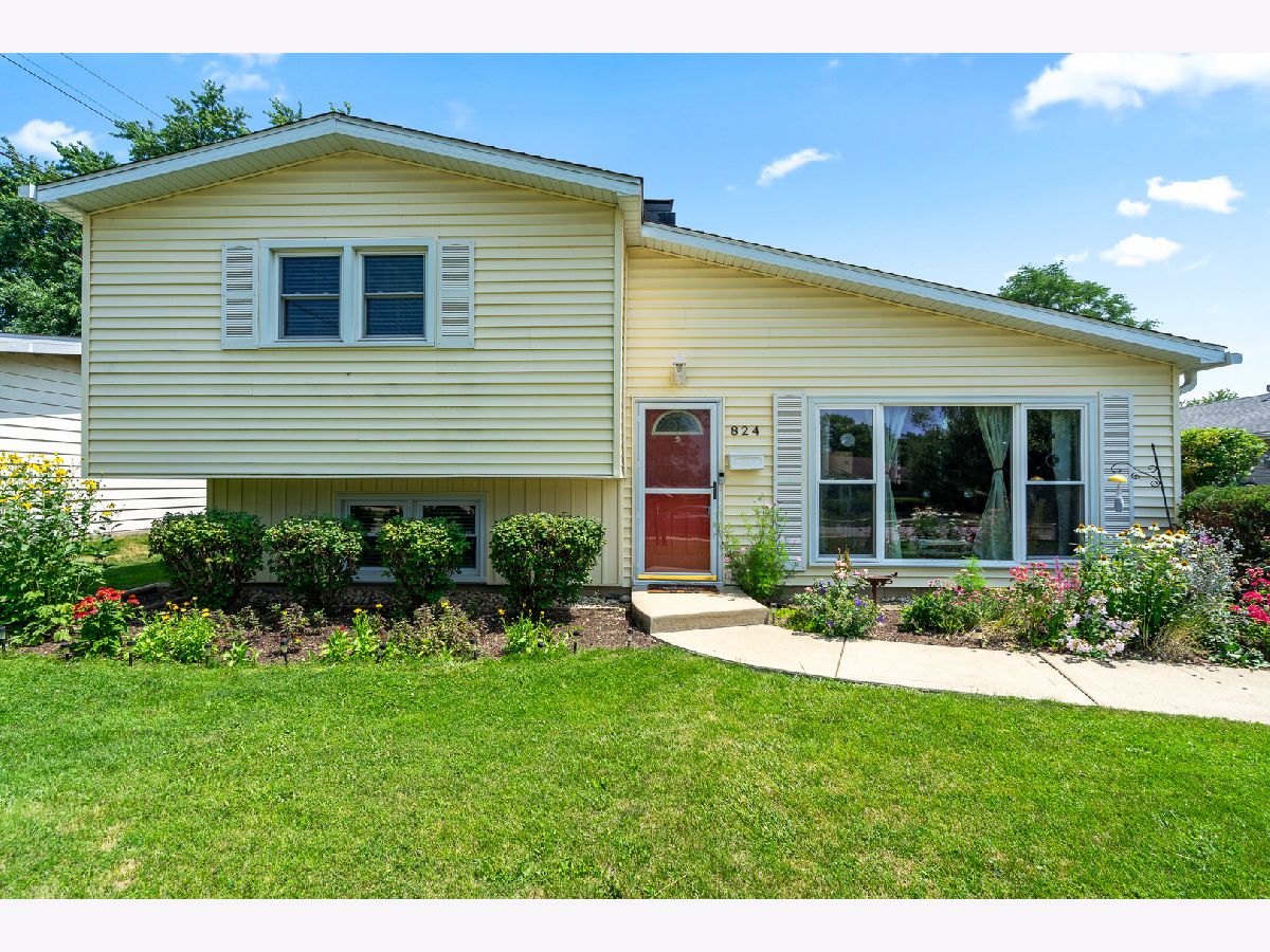  Sold Lockport Illinois, 824 Read