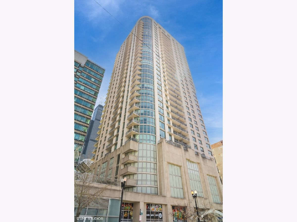 Condominiums Sold Park Alexandria Chicago Illinois, 125 Jefferson
