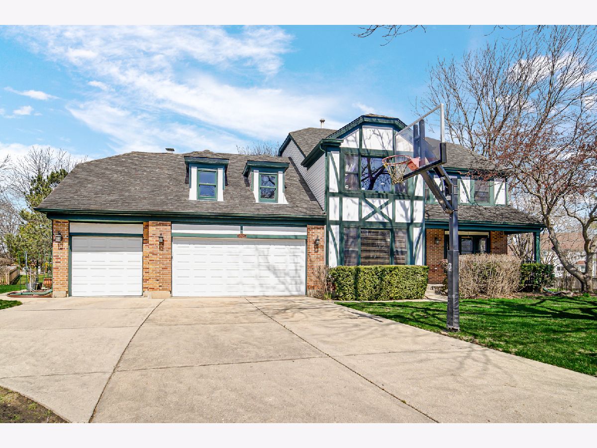 Homes Sold Doubletree Buffalo Grove Illinois, 2894 Whispering Oaks